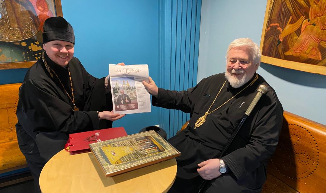 Kiovalailainen ortodoksipappi isä Sergiy Berezhnoy ja arkkipiispa leo valamon luostarissa