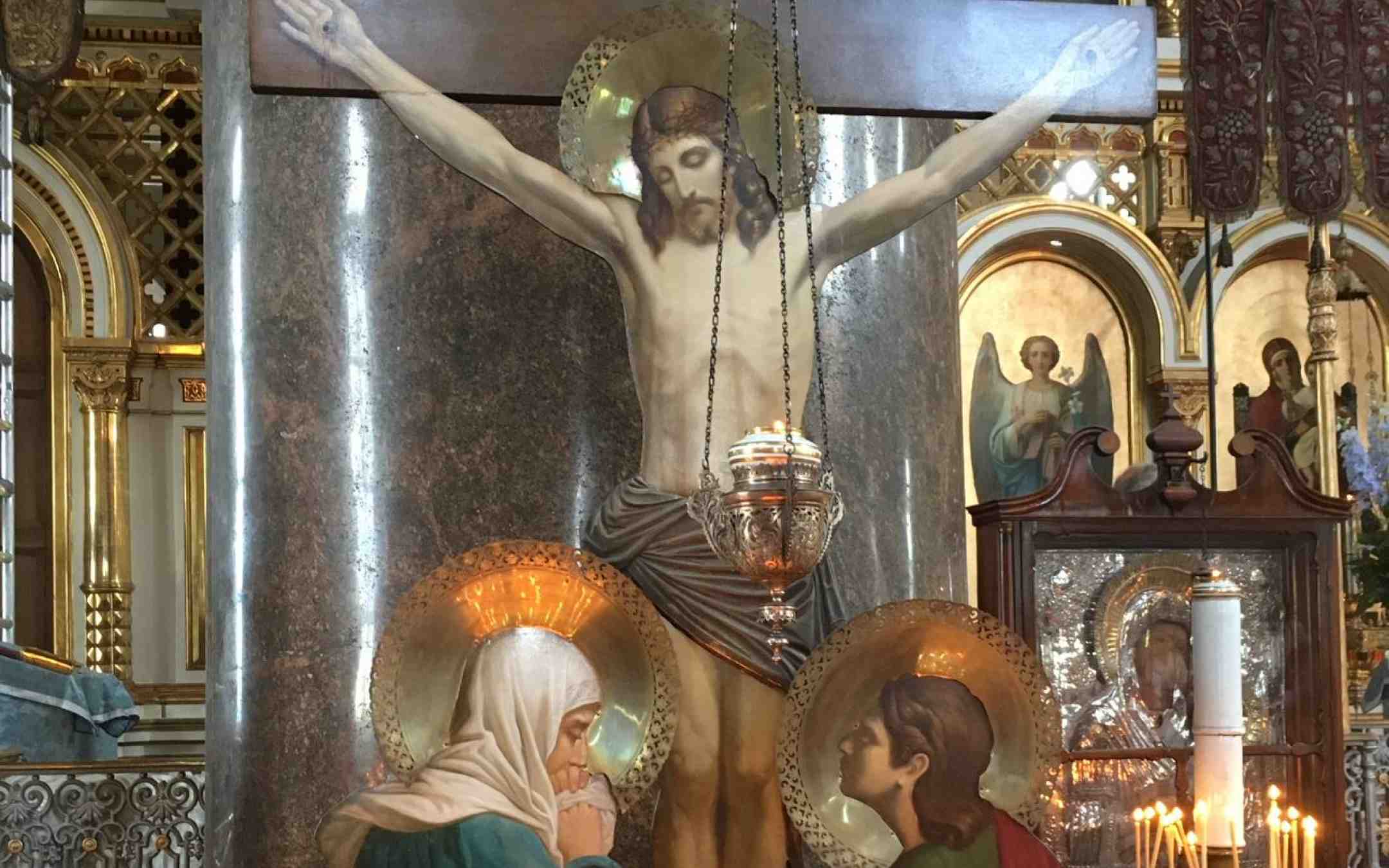 Kristus ja Golgatan risti Uspenskin katedraalissa