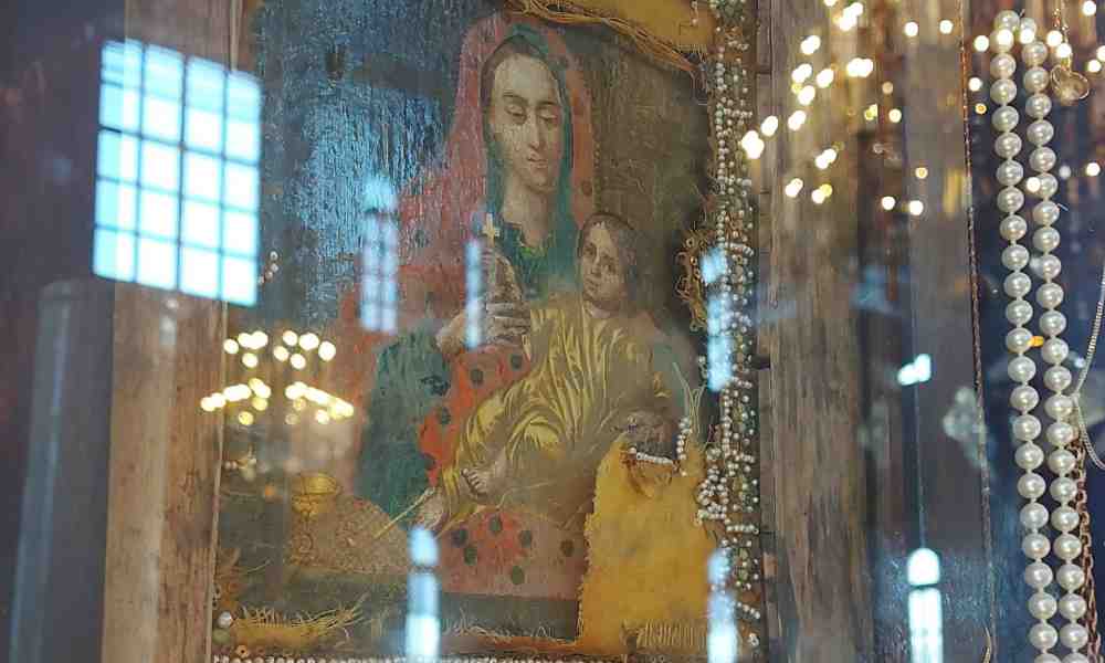 Kozelštšanin Jumalanäidin ihmeitätekevän ikoni Uspenskin katedraalissa Helsingissä