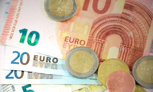 Euroja kolikkoina ja seteleinä